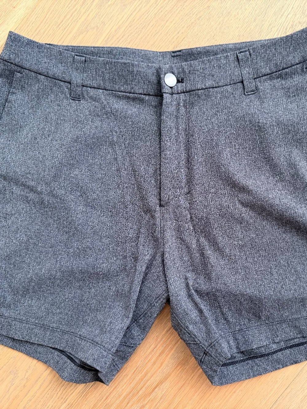 Lululemon Heathered Black Commission Classic-Fit Ventlight Short 5'' Medium